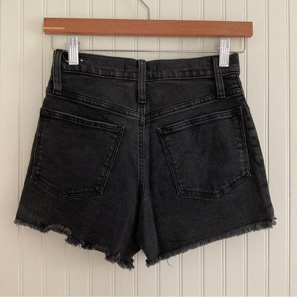 Madewell High-Rise Boy Shorts in Faded Black Button-Through Edition - Picture 5 of 8